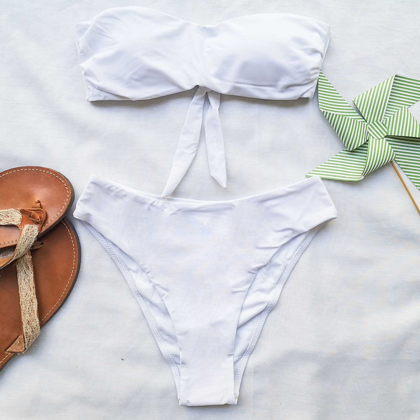 SWI-065 Μαγιό μπικίνι bandeau ψηλόμεσο λευκό