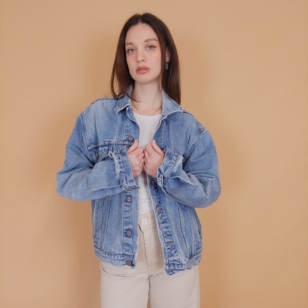 VIN-OUTW-34215 Vintage 90's style Wrangler denim jacket M