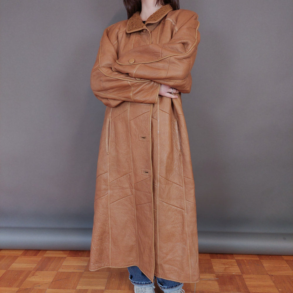 VIN-OUTW-33354 Vintage δερμάτινο κάμελ πανωφόρι L