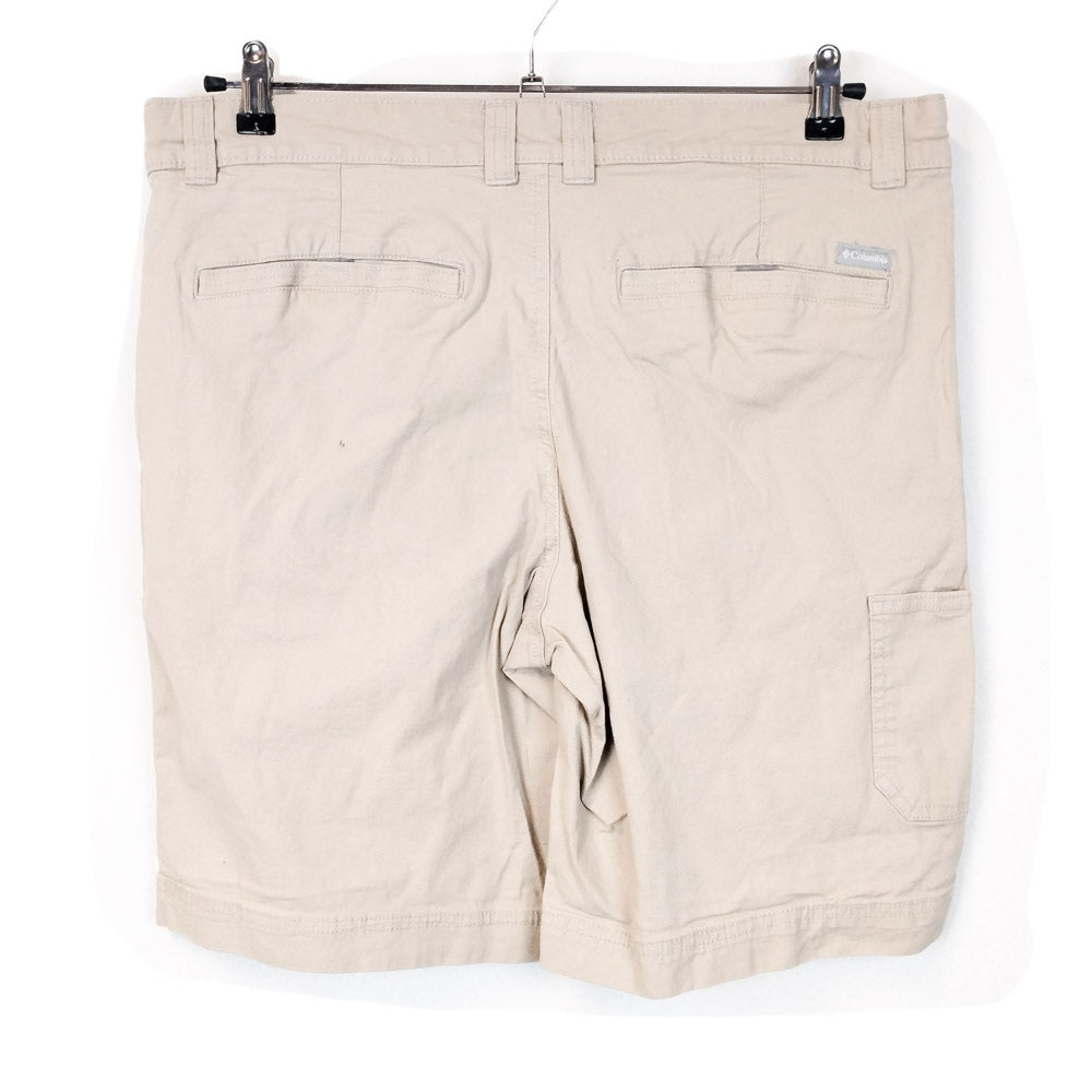 VIN-TR-34713 Preloved σορτς Columbia unisex L