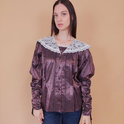 VIN-BLO-32519 Vintage πουκάμισο με δαντελένιο γιακά M-L