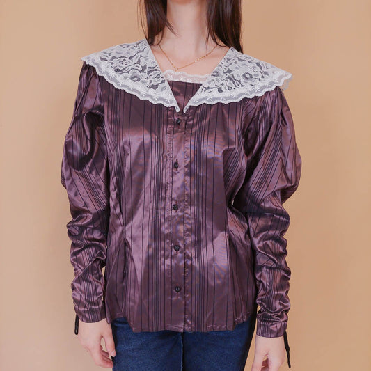 VIN-BLO-32519 Vintage πουκάμισο με δαντελένιο γιακά M-L