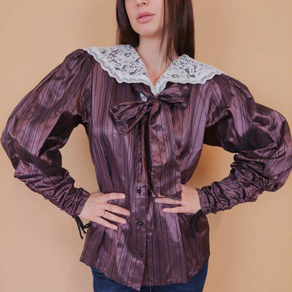 VIN-BLO-32519 Vintage πουκάμισο με δαντελένιο γιακά M-L