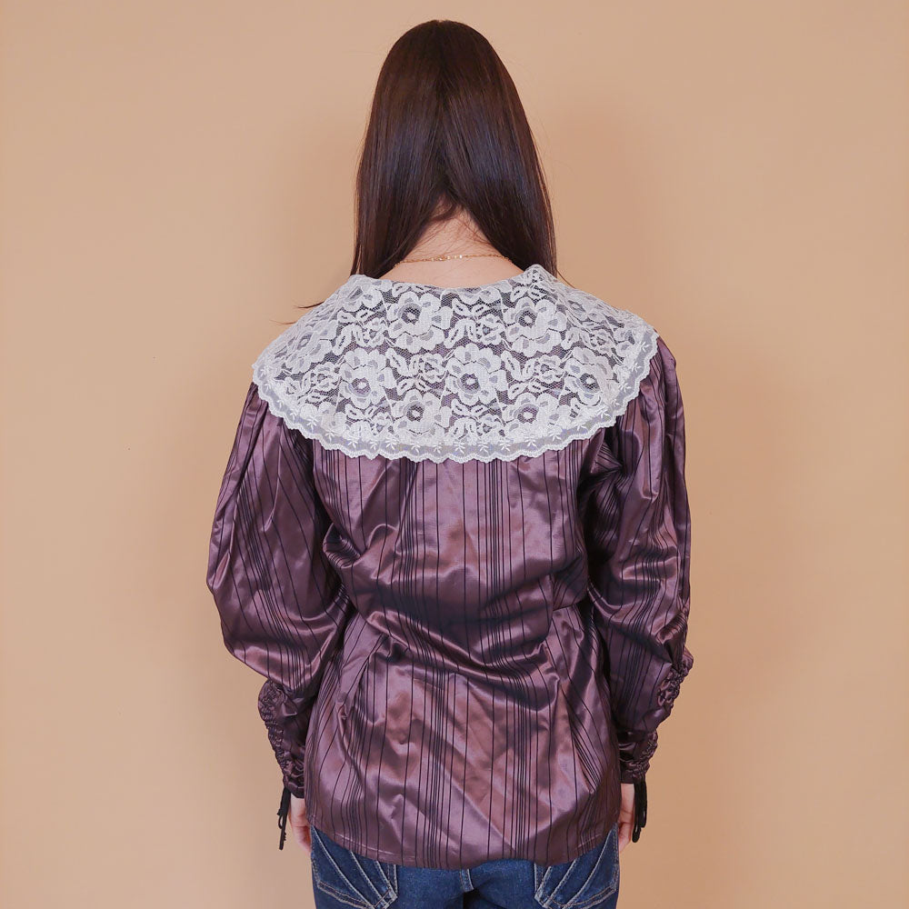 VIN-BLO-32519 Vintage πουκάμισο με δαντελένιο γιακά M-L