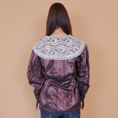 VIN-BLO-32519 Vintage πουκάμισο με δαντελένιο γιακά M-L