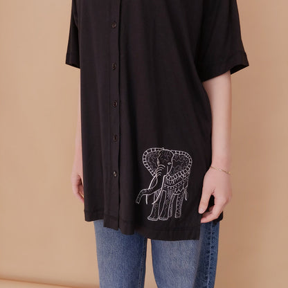 VIN-BLO-34838 Vintage top μαύρο με κέντημα ελέφαντα M
