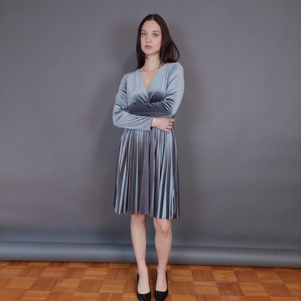 VIN-DR-33290 Vintage φόρεμα βελουτέ πλισέ γκρι L