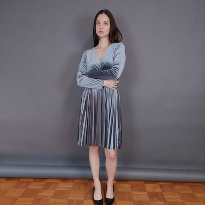 VIN-DR-33290 Vintage φόρεμα βελουτέ πλισέ γκρι L