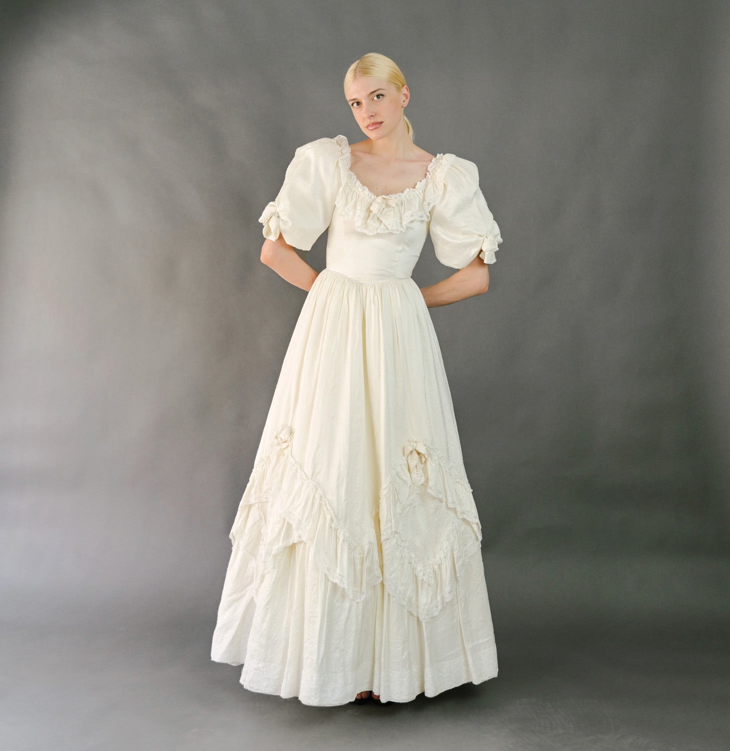 VIN-WED-23605 Vintage νυφικό φόρεμα λευκό S