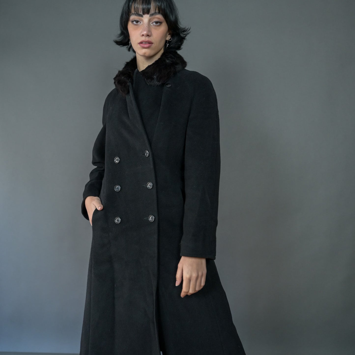 VIN-OUTW-20245 Vintage μάλλινο παλτό μαύρο M-L